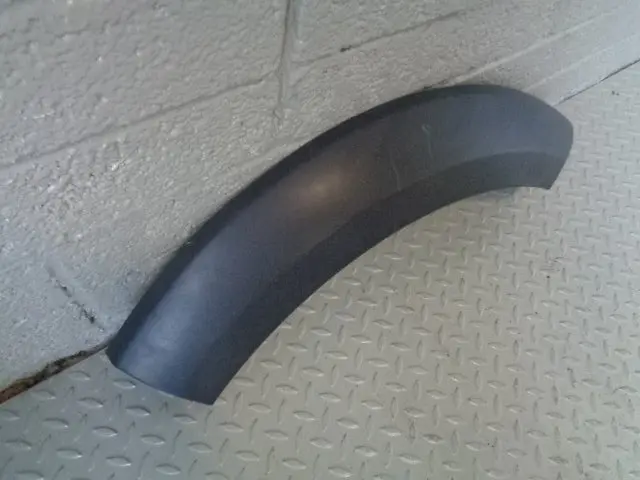 Discovery 3 Wheel Arch Moulding Quarter Panel Trim Near Side Rear Land Rover 2