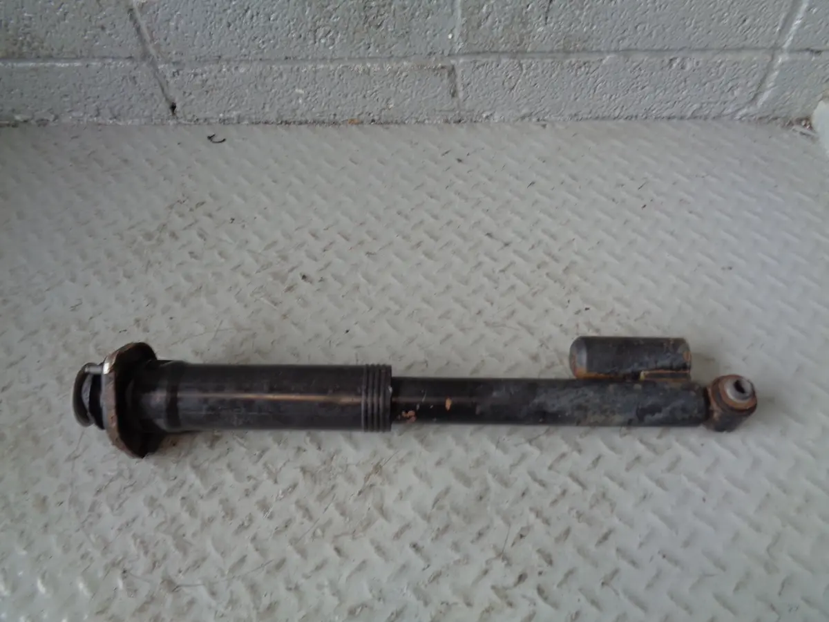 Range Rover L322 Shock Absorber Ah42-18K0004-Ab Near Side Rear Vds 2010 To 2013 1