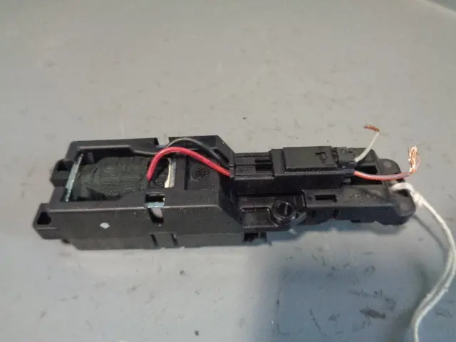 Range Rover Glove Box Upper Or Lower Release Actuator L322 Facelift 2006 To 2013 1