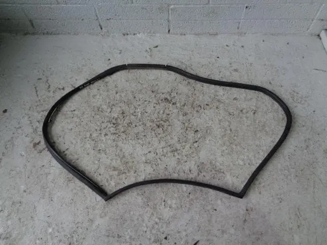 Discovery 2 Door Rubber Seal Near Side Rear Nsr Land Rover 1998 To 2004 1