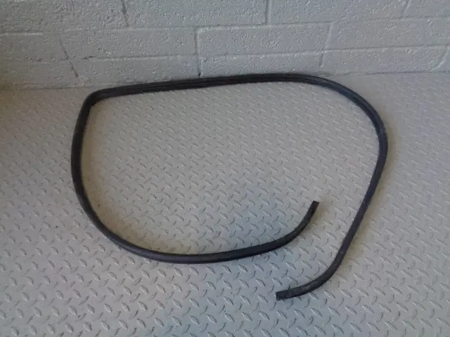 Freelander 1 Door Rubber Weather Seal Off Side Front Land Rover 1998 To 2006 1