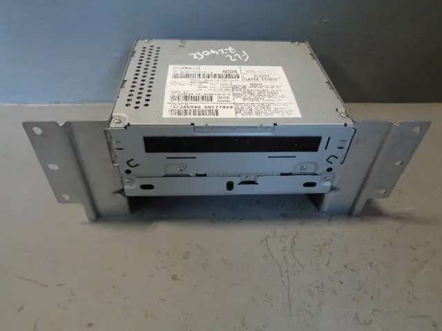 Freelander 2 Cd Player 6 Disc 6G9n-14C230-Ta Land Rover 2006 To 2011 1