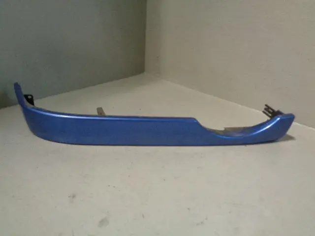 Discovery 2 Headlight Trim Off Side Monte Carlo Blue Land Rover Facelift 1