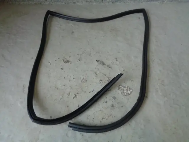 Defender 110 Rubber Weather Near Side Rear Door Seal Lr044310 Land Rover Tlr 1
