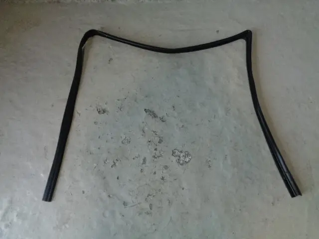 Freelander 2 Glass Runner Channel Near Side Front Land Rover Cfe500270 Tlr 1