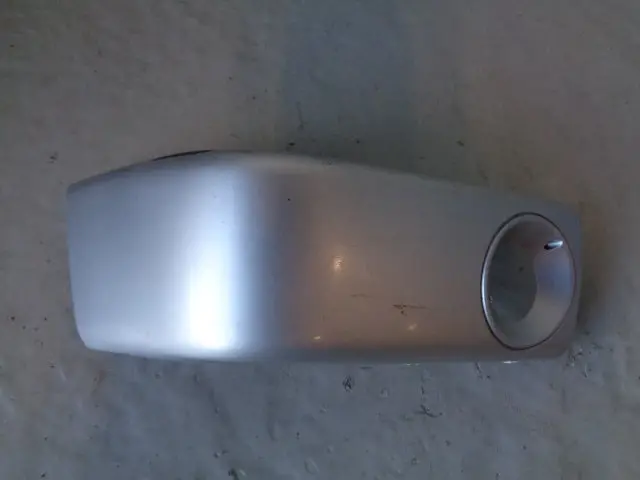 Discovery 2 Bumper End Cap Corner Trim  Off Side Front Land Rover 1998 To 2004 1