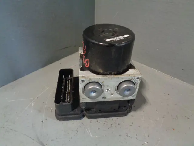 Freelander 2 Abs Pump Module 2.2 Td4 Bh52-2C405-Aa Land Rover 2006 To 2011 1
