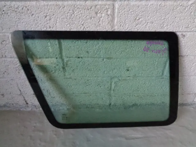 Discovery 2 Window Glass Quarter Near Side Rear Land Rover 1998 To 2004 1
