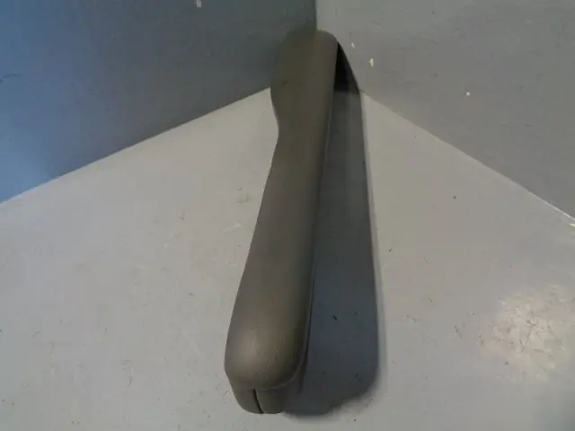 Range Rover L322 Arm Rest In Grey Near Side Front 2002 To 2006 B14032 1