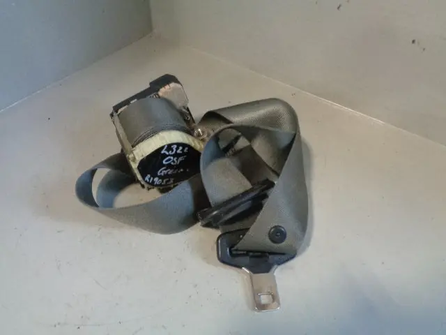 Range Rover L322 Seat Belt Off Side Front In Green 2002 To 2009 1