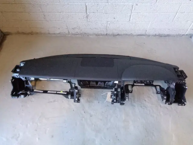 Range Rover L405 Dashboard Top In Grey With Safety Bag 2013 To 2017 15023 1