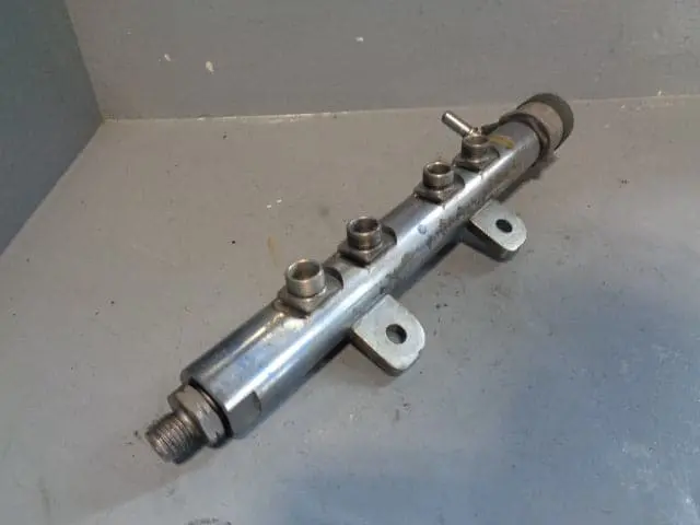 Discovery 4 Fuel Injection Rail 9X2q-9D280-Ea 3.0 Tdv6 Range Rover Sport 1