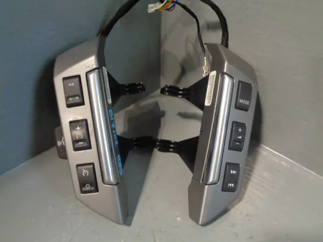 Range Rover Sport Steering Wheel Audio And Cruise Controls 2005 To 2009 1