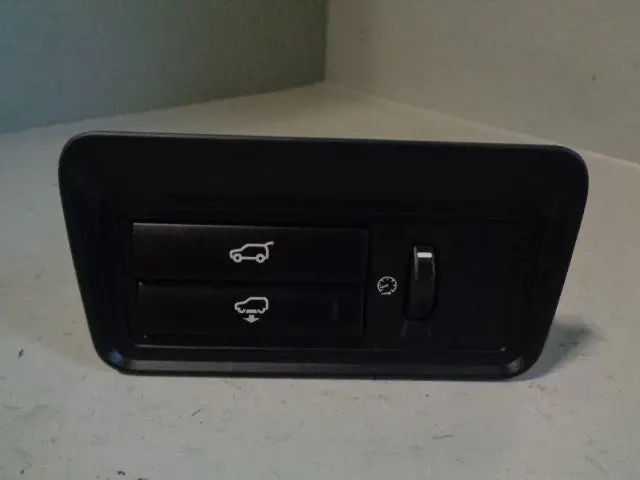 Range Rover L405 Deployable Side Steps And Upper Tailgate Switch Cpla 11654 Aa 1