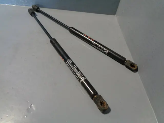 Range Rover P38 Tailgate Lift Gas Struts Pair 1994 To 2002 Land Rover 1
