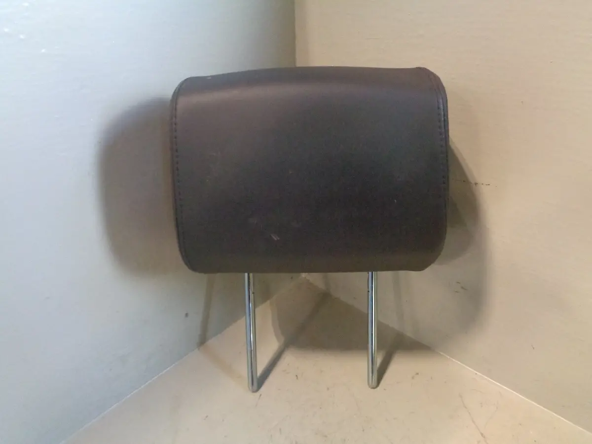 Range Rover Sport Headrest Front Seat Black Leather L320 Smooth 1