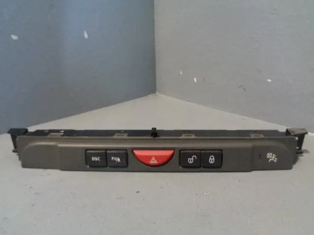 Discovery 3 Hazard Central Locking Dsc Panel Yul500400wux Land Rover 1