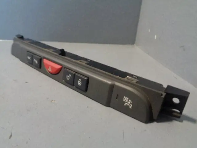 Discovery 3 Hazard Central Locking Dsc Panel Yul500400wux Land Rover 2