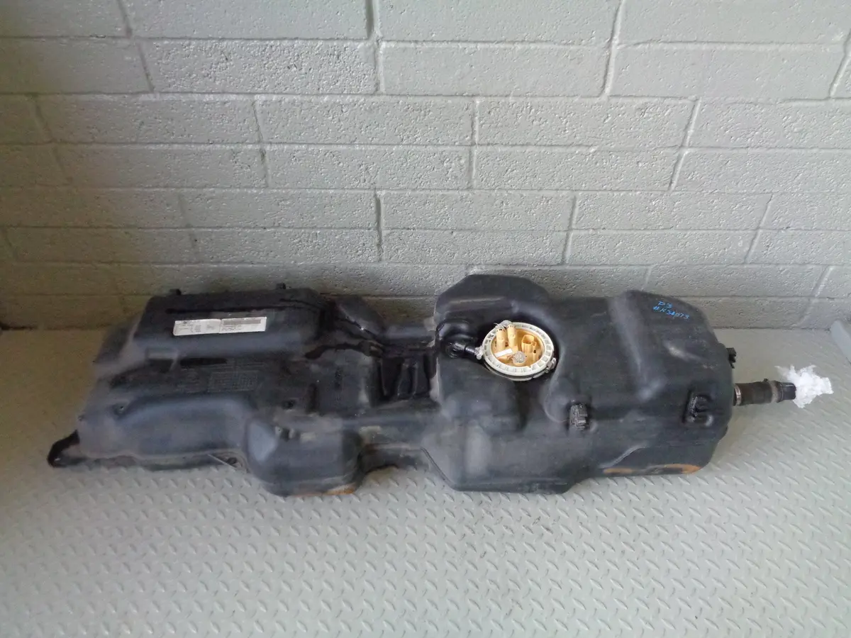 Discovery 3 Fuel Tank And Pump Sender Tdv6 2.7 Diesel Land Rover 2004 To 2009 1