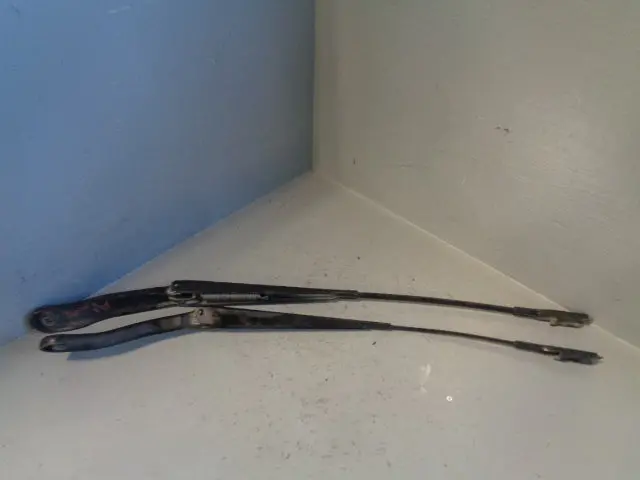 Freelander 2 Front Wiper Arms Pair Of Land Rover 2006 To 2015 1