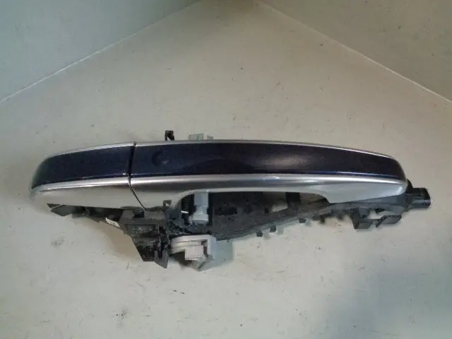 Range Rover L405 Door Handle Exterior Near Side Front Silver Loire Blue 2013 To 2017 1