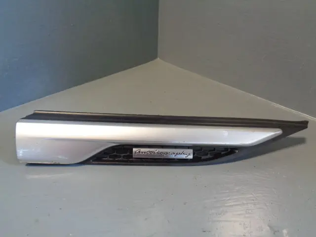 Range Rover Evoque Wing Grille Trim Autobiography Silver And Black Lr078362 1
