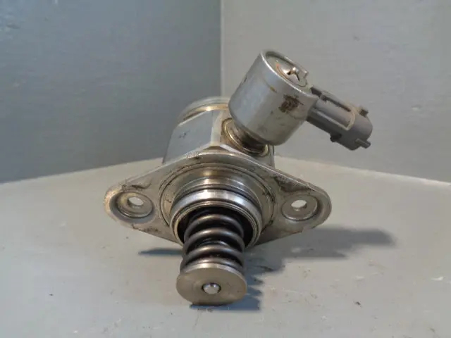 Range Rover Sport High Pressure Fuel Pump 8W93-9D376-Ae 5.0 V8 Petrol Supercharged 1