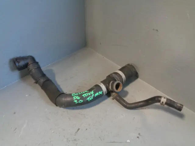 Discovery 4 Top Radiator Hose 3.0 Tdv6 Land Rover Ah22-8260-Bd 2009 To 2016 1