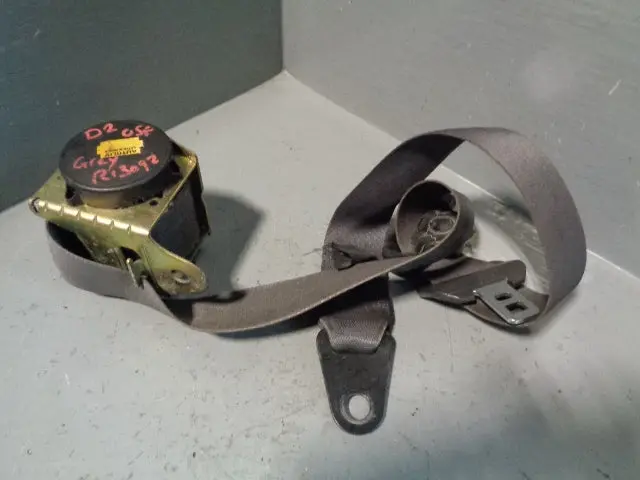 Discovery 2 Seat Belt Assembly Off Side Front In Grey Land Rover 1998 To 2004 1