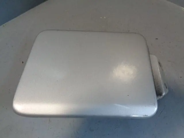 Discovery 2 Fuel Flap Filler Cap Zambesi Silver 737 Land Rover 1998 To 2004 1