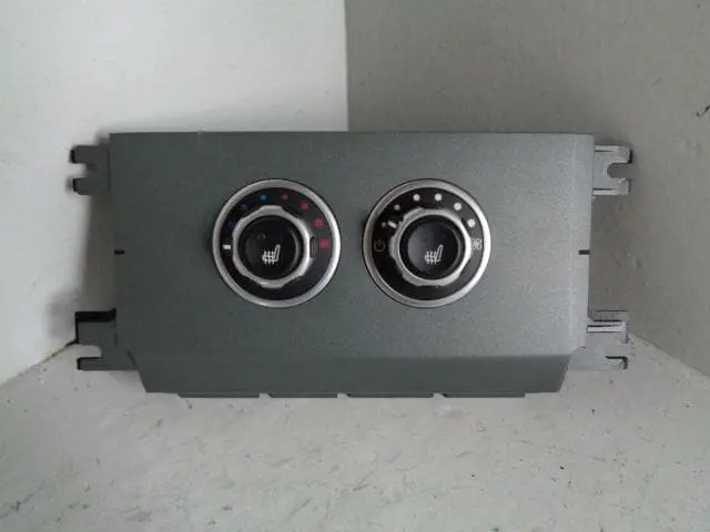 Range Rover L322 Rear Centre Console Heater Control Switch 7H42 18C612 Ja 1