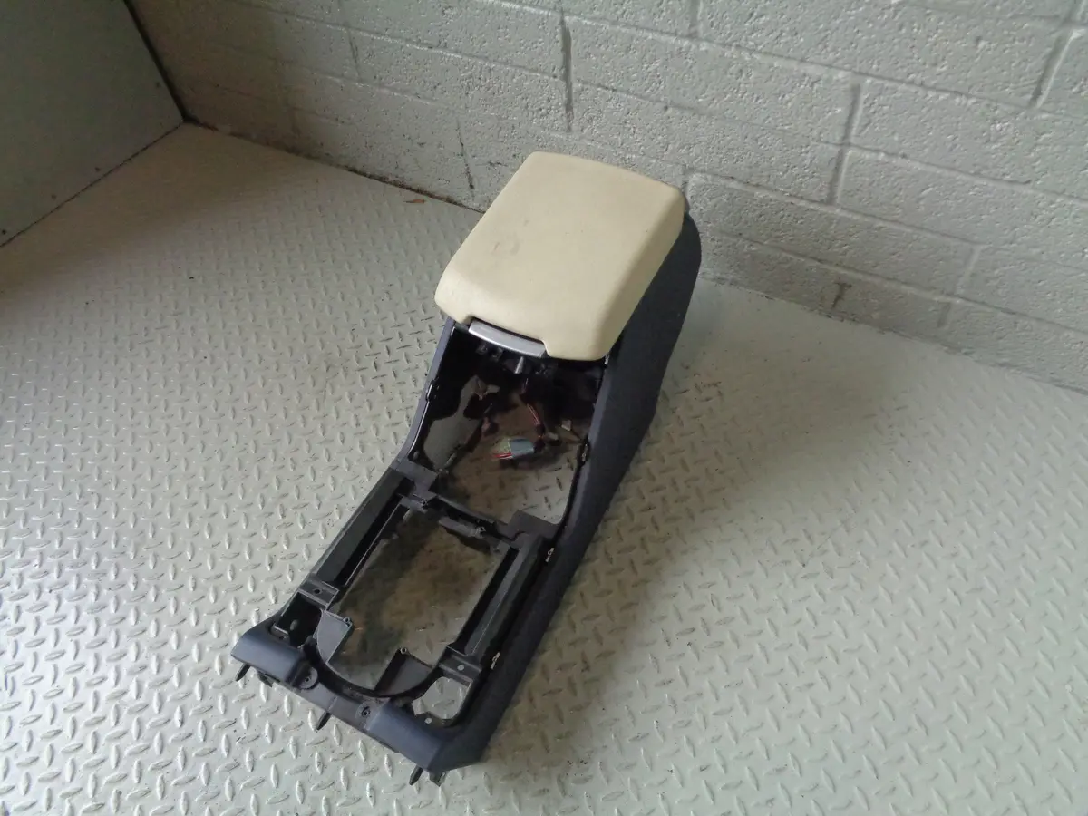 Range Rover L322 Centre Console Arm Rest In Parchment 2002 To 2005 B21093 1