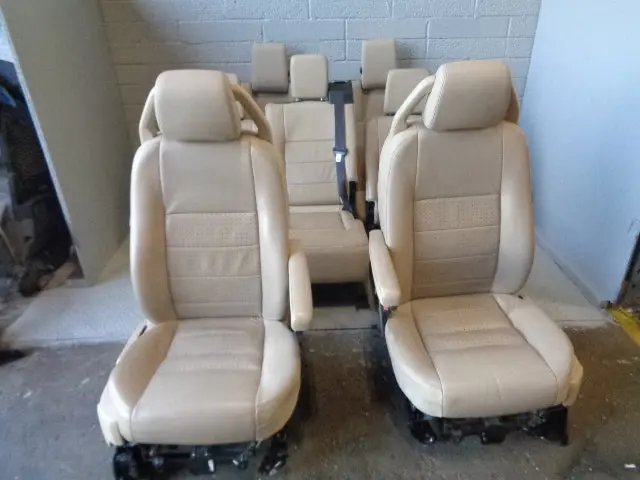 Discovery 3 Seats Leather Electric X 7 Land Rover In Alpaca 2004 To 2009 K23053 1