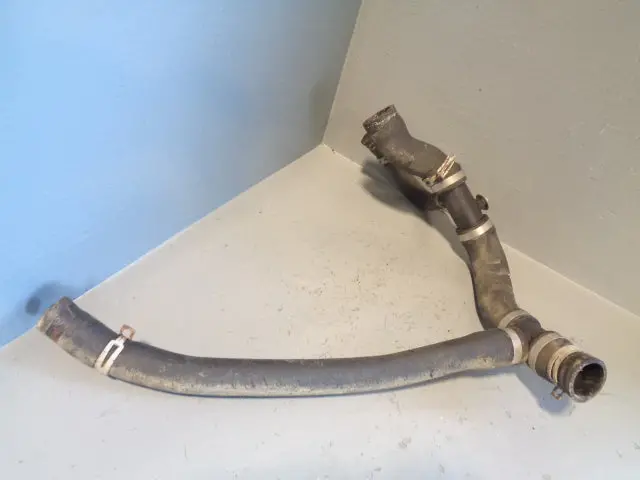 Discovery 2 Top Radiator Hose 2.5 Td5 With Bleed Screw Land Rover 1998 To 2004 Xxx 1