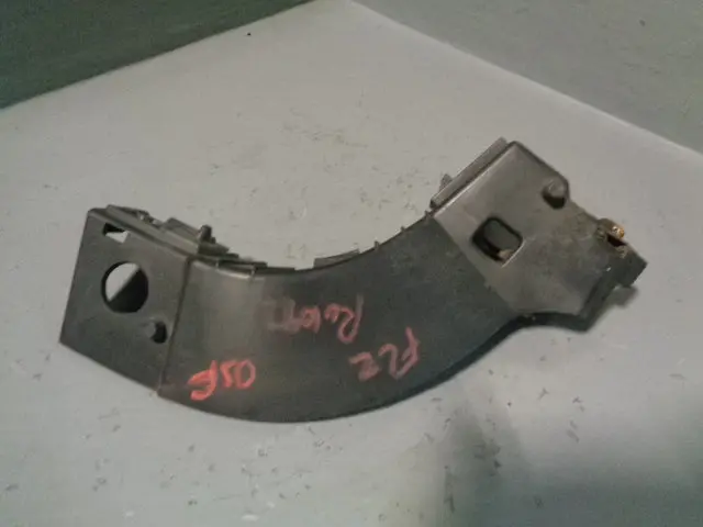 Freelander 2 Bumper Bracket Off Side Front Lr002151 2006 To 2011 Land Rover 1