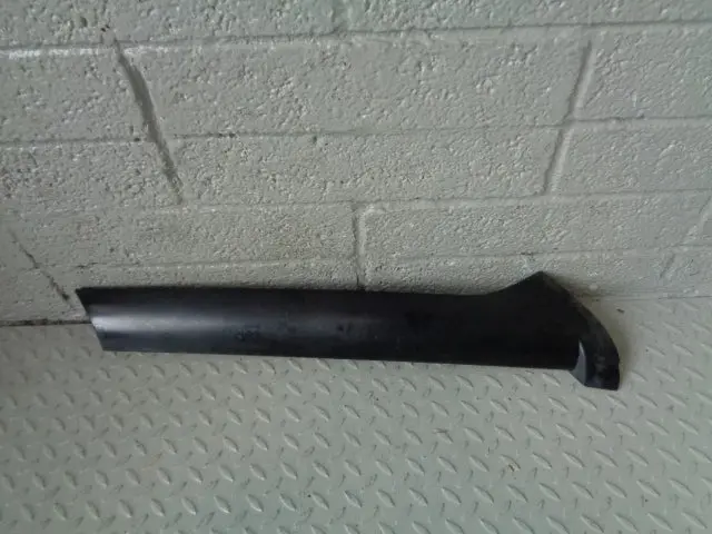 Discovery 2 A Pillar Trim Near Side Front External Cover Land Rover 1998 To 2004 1