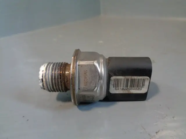 Discovery 3 Fuel Rail Sensor Diesel Range Rover Sport 1020984829 Land Rover 1