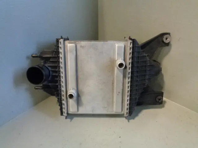 Range Rover L405 Intercooler Radiator 3.0 Sdv6 Fpla 6K775-Ab 2013 To 2017 1