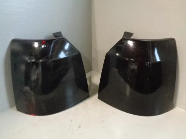 Freelander 2 Rear Tail Lights Pair Tinted Black Land Rover 2006 To 2011 B06023 1