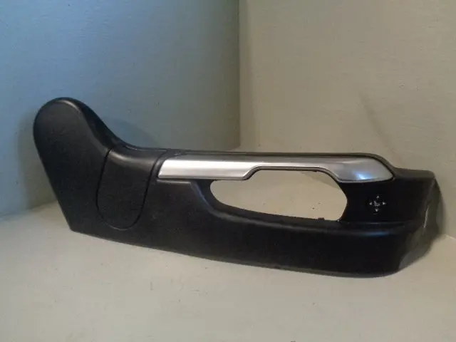 Range Rover L322 Seat Valance Black Facelift Off Side Front 2006 To 2009 R03013 1