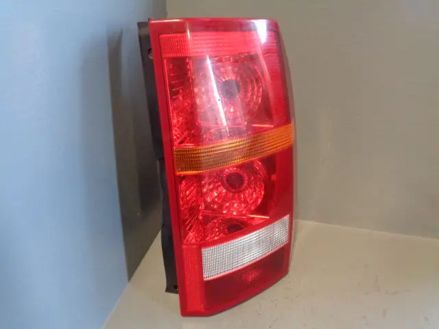 Discovery 3 Tail Light Cluster Off Side Rear Xfb000563 2004 To 2009 Land Rover 1