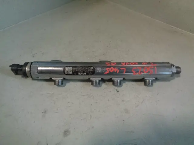 Range Rover L405 Fuel Rail Off Side 3.0 Sdv6 Ck5q-9D280-Bb 2013 To 2017 1