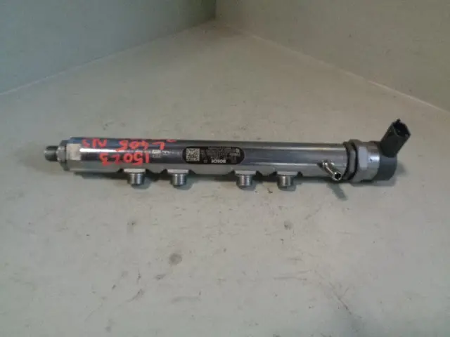 Range Rover L405 Fuel Rail Near Side 3.0 Sdv6 Ck5q-9D280-Ab 2013 To 2017 1