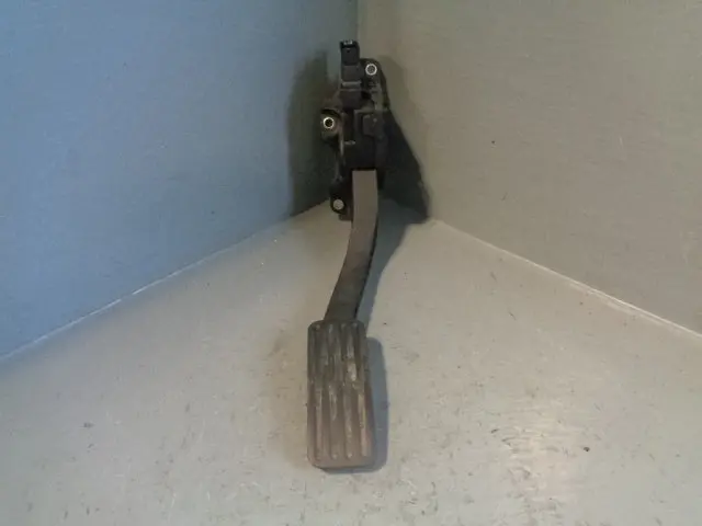 Discovery 4 Throttle Pedal Ah22-9F836-Ba Accelerator Land Rover 2009 To 2014 1