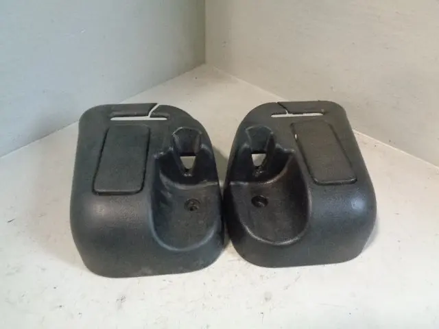 Discovery 2 Seat Belt Guide Rear Pair In Black Land Rover 1998 To 2004 1