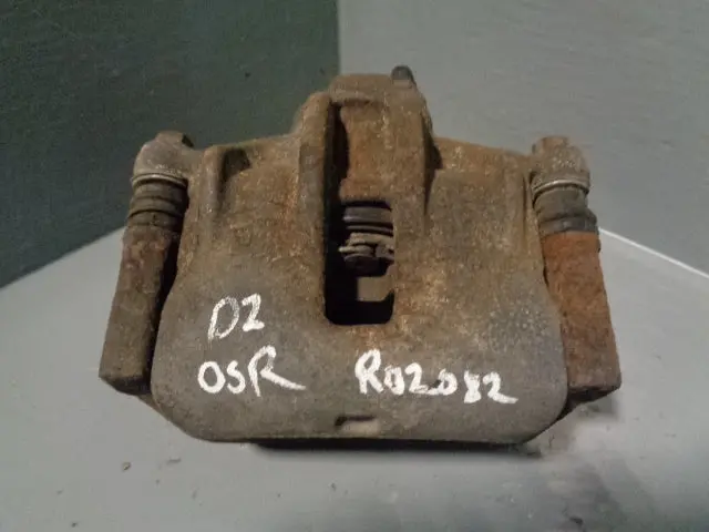 Discovery 2 Brake Caliper And Carrier Off Side Rear Land Rover 1998 To 2004 1