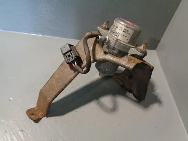 Range Rover Sport Brake Vacuum Booster Pump Sqj500082 4.2 Supercharged 1