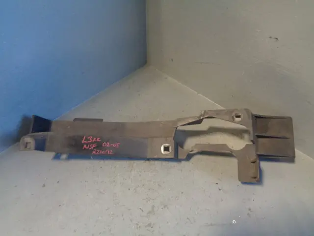 Range Rover L322 Headlight Bracket Near Side Pre-Facelift 7009235 Lh 2002 To 2006 1