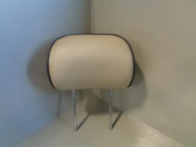 Range Rover L322 Front Off Side Headrest In Parchment With Black Piping 1