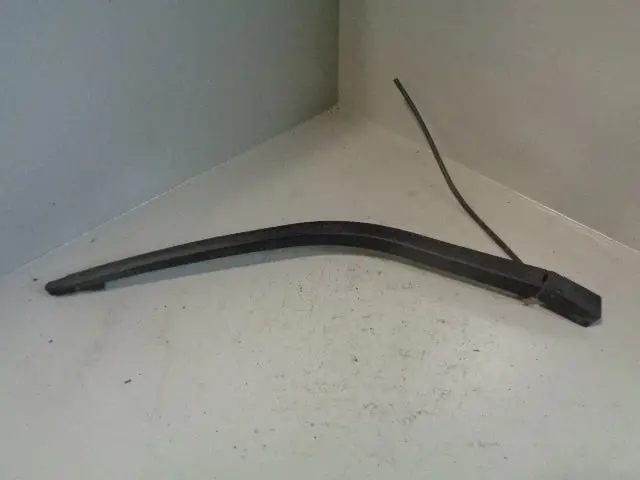 Discovery 2 Rear Wiper Arm Td5 And V8 Land Rover 1998 To 2004 1